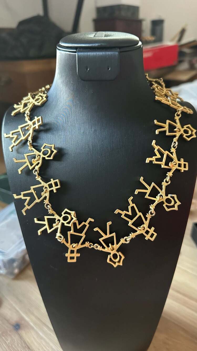 AJC Vintage Gold Tone Stick Figure Family Link Necklace
